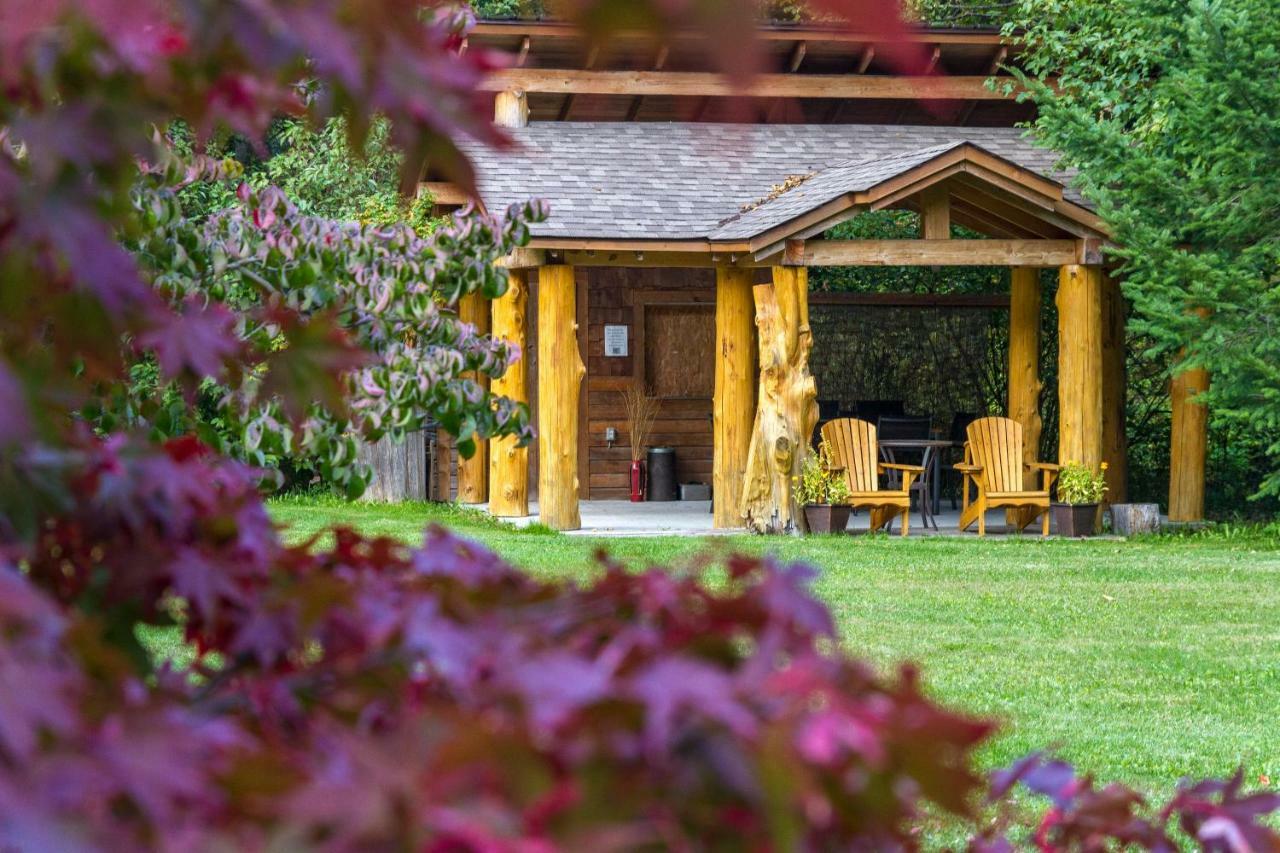Bella Coola Mountain Lodge Hagensborg Exterior foto